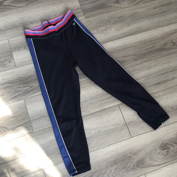 GAP Pants - GapFit Cropped Leggings